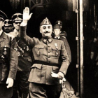 Franco y Hitler saludan a la guardia alemana en Hendaya, el 23 de octubre de 1940.-