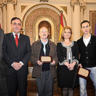 Momento del homenaje en Diputación. / U. Sierra-