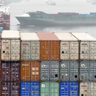 Menos exportaciones 8 Contenedores listos para embarcar en una de las terminales de puerto de Hamburgo, ayer.-Foto: REUTERS 7 FABIAN BIMMER