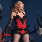 Madonna en los premios Grammy, una de sus primeras apariciones tras lanzar su nuevo disco.-Foto: JOHN SHEARER/INVISION/AP