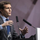 Pablo Casado, este martes, durante su intervención en el congreso de la Empresa Familiar que se celebra en València.-MIGUEL LORENZO