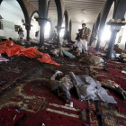 Cuerpos de las víctimas del atentado suicida en una mezquita en Saná.-Foto: REUTERS / Khaled Abdullah