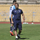 Arrasate en un entreno en el césped del anexo de Los Pajaritos.-Valentín Guisande