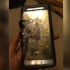 Un usuario muestra cómo se quemó su Samsung Note 7.-