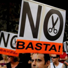 Concentración de funcionarios ante el Ministerio de Hacienda, en 2012.-JOSE LUIS ROCA