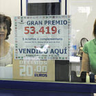 Imagen de la Administración número 4, en la calle Numancia, donde fue sellado uno de los boletos ganadores. / V. G.-