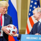 Trump y Putin, durante la rueda de prensa que concedieron tras su encuentro en Helsinki el pasado julio.-MAURI RATILAINEN (EFE)