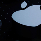 El consejero delegado de Apple, Tim Cook, durante la presentación del macOS Mojave.-ELIJAH NOUVELAGE