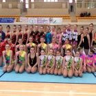 Las gimnastas que participaron en el Regional celebrado el domingo en Los Pajaritos.-