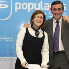 Marimar Angulo y Antonio Pardo, ayer en la sede del PP de Soria. / VALENTÍN GUISANDE-