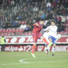 Manu del Moral en una acción con Luis Milla en el partido del domingo ante el Tenerife.-Mario Tejedor