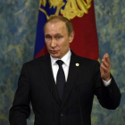 El presidente ruso, Vladimir Putin, en la cumbre del clima en París.-AFP / MARTIN BUREAU / AFP