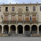 Fachada del Ayuntamiento de Soria. / VALENTÍN GUISANDE-