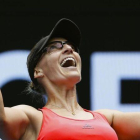 Mirjana Lucic-Baroni celebra su clasificación para los cuartos de final en Australia.-REUTERS / ISSEI KATO