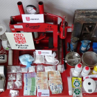 Material incautado por la Policía Foral de Navarra, con dinero, droga y útiles encontrados en el laboratorio de Berriozar.-Policía Foral de Navarra