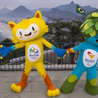 Las mascotas de los Juegos Olímpicos y Paralímpicos de Río 2016.-Foto: AFP / ALEX FERRO
