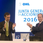 Los propietarios de OHL, Juan Villar, padre e hijo, en el 2016.-ARCHIVO / EFE