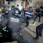 Cargas policiales de los Mossos en Drassanes.-FERRAN NADEU
