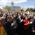 El presidente Puigdemont, en la manifestación de ayer.-JULIO CARBÓ