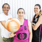 Laia Palau, Silvia Domínguez y Anna Cruz posan antes de viajar a Río para afrontar los Juegos-JOAN CORTADELLAS