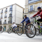 Más de 700 personas participan en el Día de la Bici. / D.M.-