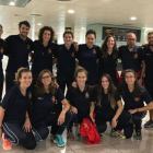 El equipo femenino español de hockey sobre patines, a su llegada este domingo a Barcelona.-EL PERIÓDICO