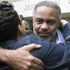 Liberado en EEUU un preso tras pasar 30 años en el corredor de la muerte.-