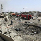Atentado terrorita en Kabul con coches bomba.-AP