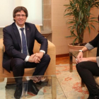 El 'president' Carles Puigdemont recibe a la presidenta balear, Francina Armengol, en el Palau de la Generalitat.-RICARD CUGAT