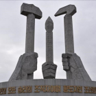 El monumento al Partido de los Trabajadores de Corea del Norte en Piongyang.-FRANCK ROBICHON