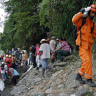Defensa Civil participa en las labores de rescate de los 17 mineros atrapados en Riosucio.-Foto: EFE / J.J. BONILLA