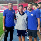 Arturo Hernández Antón, en el centro de la imagen, junto a De Marcos y Beñat en la banda de Los Pajaritos.-AHA13