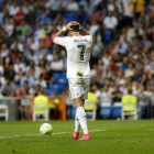 El jugador madridista Cristiano Ronaldo se lamenta de una ocasión fallida.-DAVID CASTRO