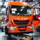 Fábrica de camiones de Iveco, una de las marcas afectadas por multa de Bruselas.-