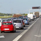 Varios coches circulan por una carretera de Valladolid.-J.M. LOSTAU