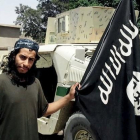 Abdelhamid Abaaoud en una foto publicada por Dabiq, la revista del Estado Islámico.-REUTERS