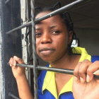 Esta foto de  Rebecca Kabugho en la cárcel de Goma se convirtió en un icono de la lucha por la democracia en Congo.-EL PERIÓDICO