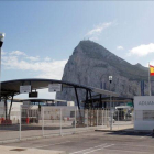 El Peñón de Gibraltar, visto desde la frontera española, el pasado 15 de noviembre.-JOAN NAZCA (REUTERS)