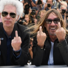 Jim Jarmusch (izquierda) e Iggy Pop, en Cannes, en la presentación del documental 'Gimme danger'.-AFP / ANNE-CHRISTINE POUJOULAT