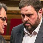 Artur Mas y Oriol Junqueras, en el Parlament.-