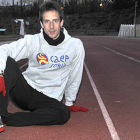 El atleta que entrena en las instalaciones del Caep Soria, Alberto Lozano. / VALENTÍN GUISANDE-