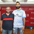 Alfredo Cabrerizo y Albert Graells en la presentación del central del Río Duero.-Valentín Guisande