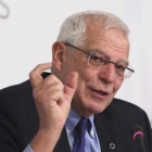 El ministro de Asuntos Exteriores, Josep Borrell, este lunes en Madrid.-DAVID CASTRO