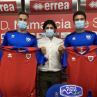 Cortijo y Suárez fueron presentados por Rubén Andrés como nuevos jugadores del Numancia. MARIO TEJEDOR