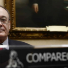 El gobernador del Banco de España, Luis María Linde, ante la comisión de investigación del Congreso.-/ EFE / MARISCAL