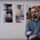 Matty Mo, ‘The Most Famous Artist’, exhibe desnudos tomados de Snapchat en la exposición ‘Feliz Cumpleaños’.-ELITE DAILY