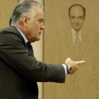 Luis Bárcenas en la comisión de investigación del Congreso, ayer.-JOSÉ LUIS ROCA