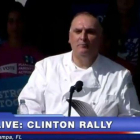 José Andrés, estrella en un mítin de Clinton en Florida.-EL PERIÓDICO