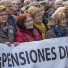 La pensión media asciende en marzo el 1,9%, hasta situarse en 1.079,16 euros mensuales.-FERRAN SENDRA (EL PERIÓDICO)