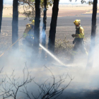 Las brigadas sofocan el incendio de Noviercas, uno de los más graves.-A. M.